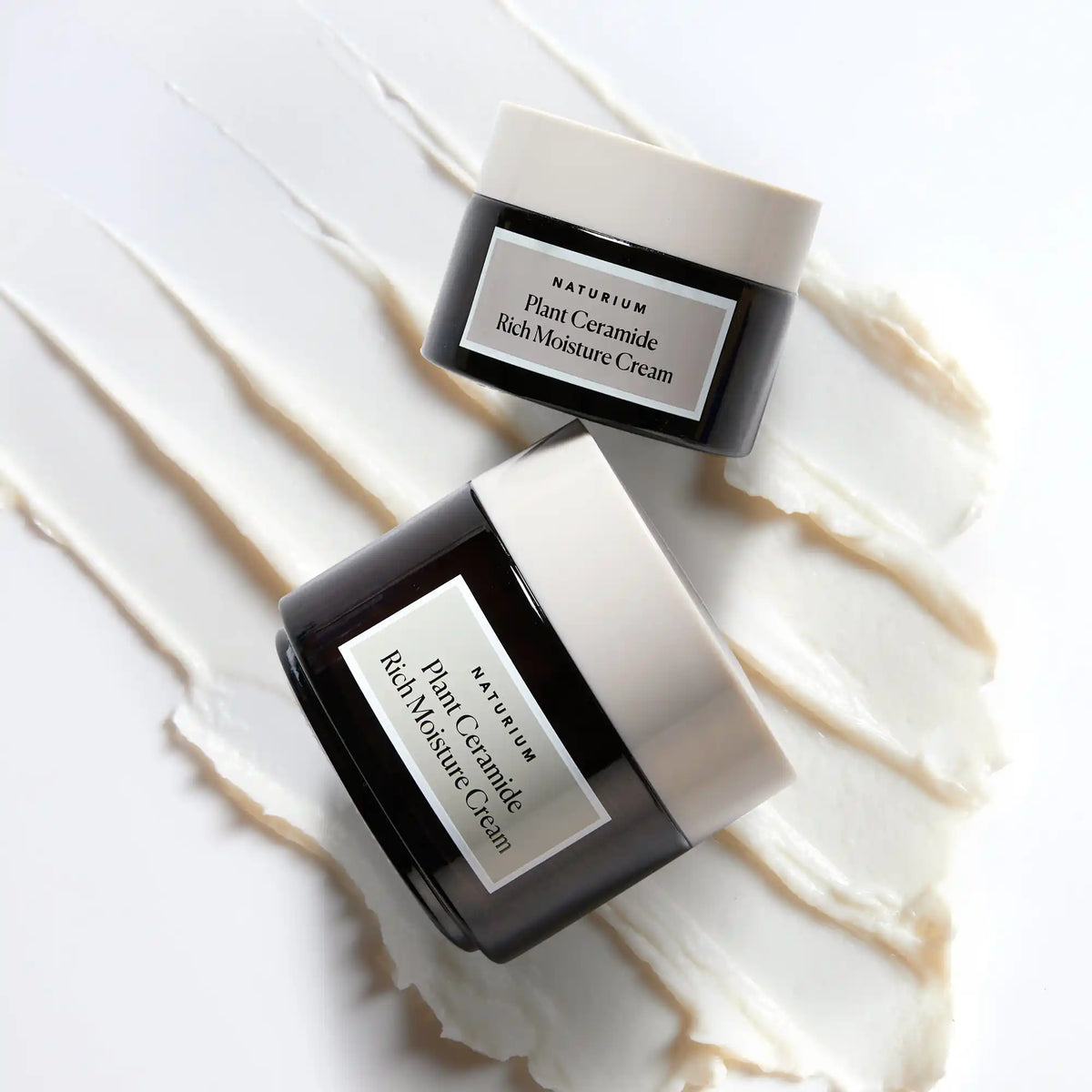 plant-ceramide-rich-moisture-cream-jumbo-j4 11_18_2021_Naturium0575-crop.webp