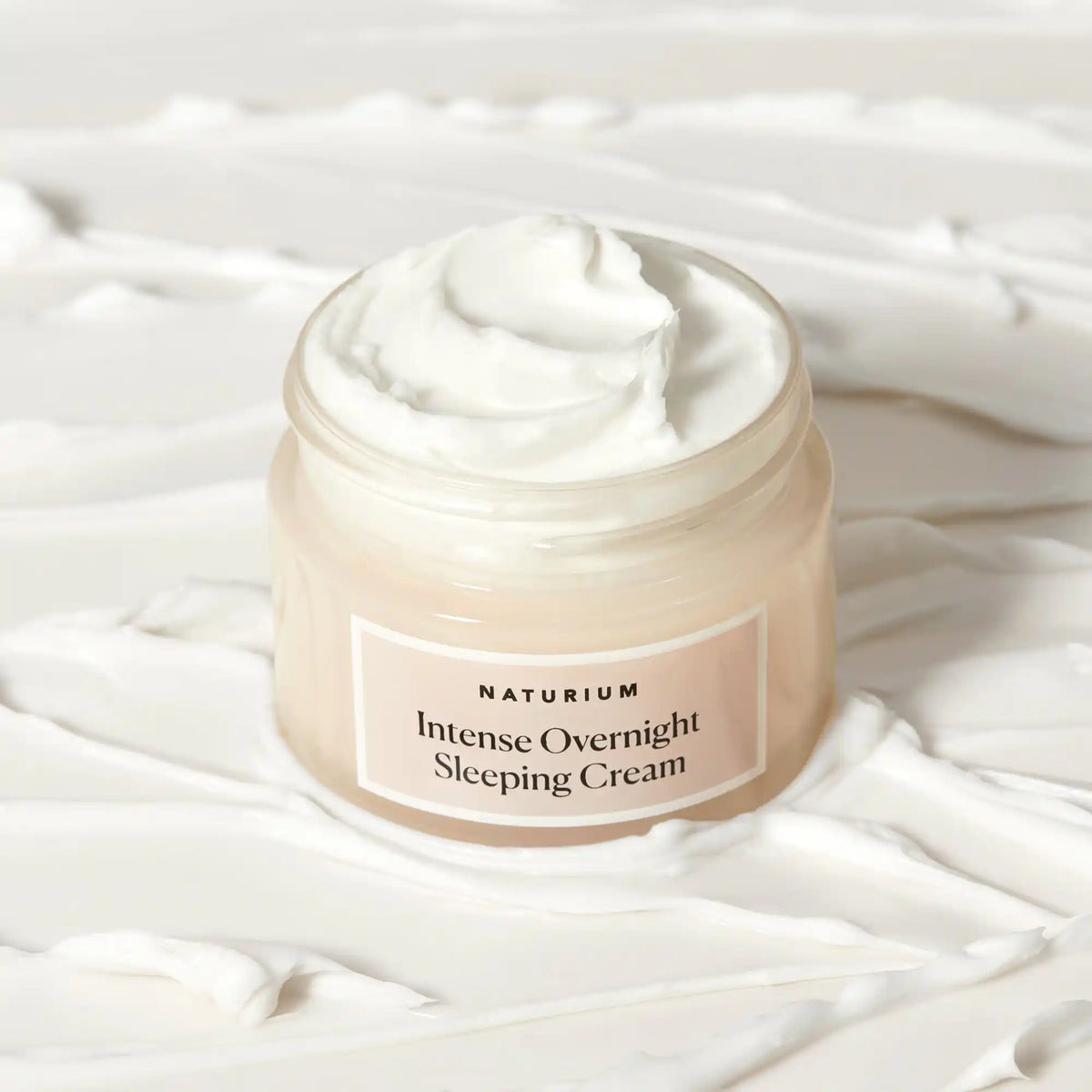 intense-overnight-sleeping-cream-u0 sleepingcream_0880-crop_1.webp